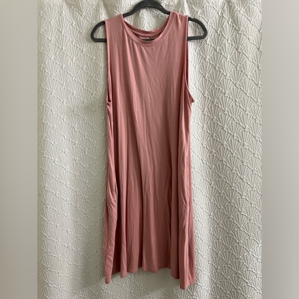 Time and Tru Sleeveless Rose Midi Dress
